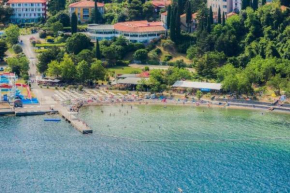 Room 400 m from the beach